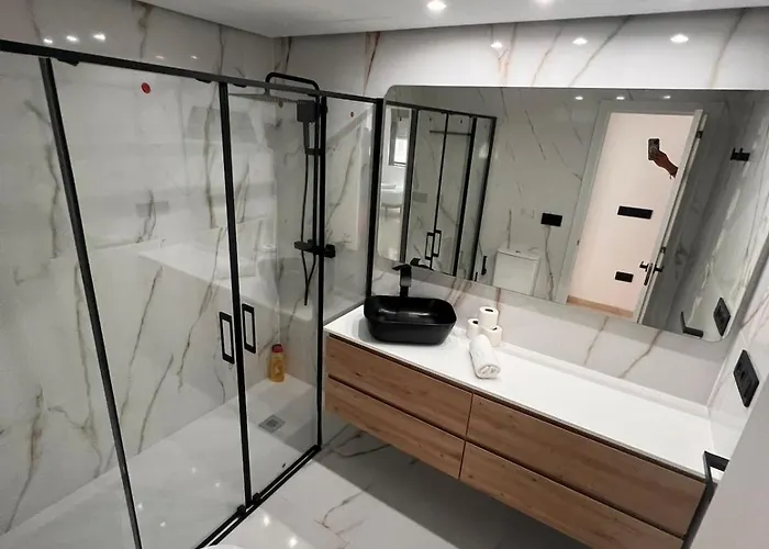 Апартаменты Premium First Line Beachside Views By Turivida Фуэнхирола