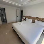 Premium First Line Beachside Views By Turivida Apartman *