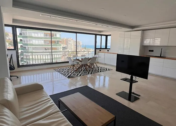 Daire Premium First Line Beachside Views By Turivida